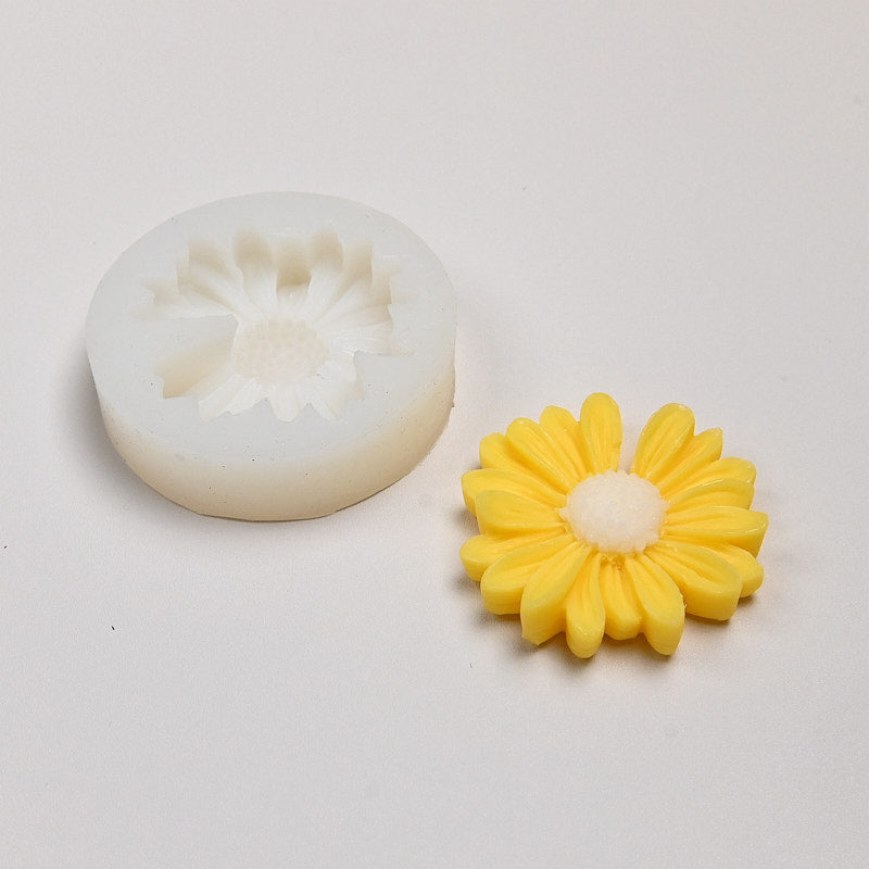 Mini Flower Candle Mold – Realistic Silicone for Gradient DIY Scented Gifts